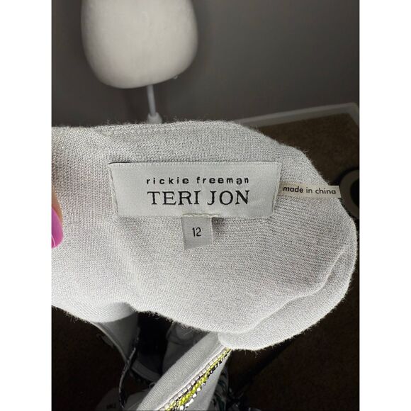 Teri Jon cocktail dress - Picture 3 of 4